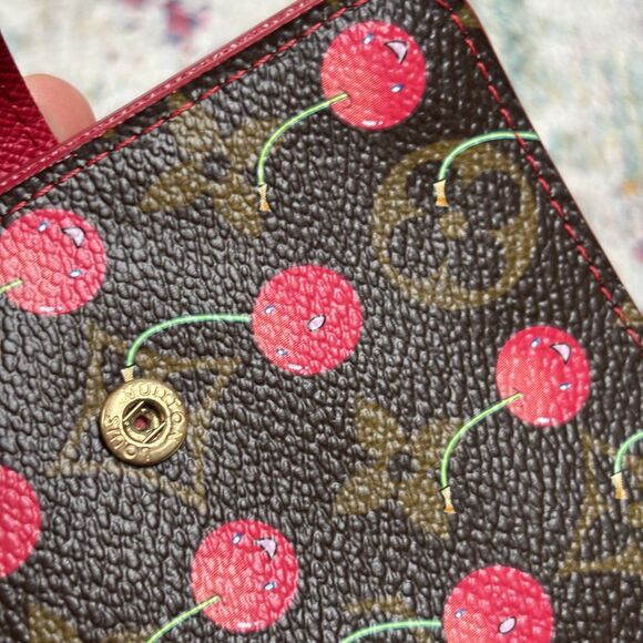 Louis Vuitton x Takashi Murakami Cerises Wallet - Picture 6 of 15